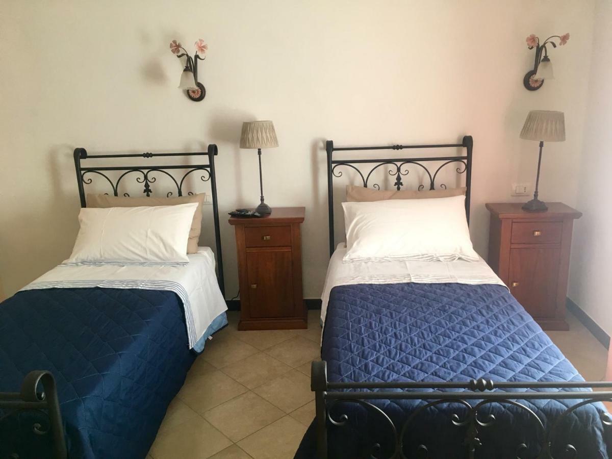 Agriturismo La Ferriera ピニョーネ エクステリア 写真